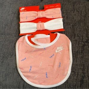 Nike Bib & Headband O/S One Size All Cotton White/Pink 3 Piece Set 0-6 Months
